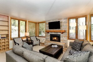 Condo (Tamarack Townhome # 29) | Living room | TV - Tamarack Townhomes by iTrip Aspen Snowmass (Snowmass Village)