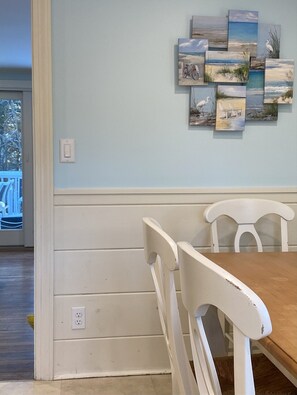 Dining - Close to Hardings Beach & Private Access to Oyster River (Chatham)