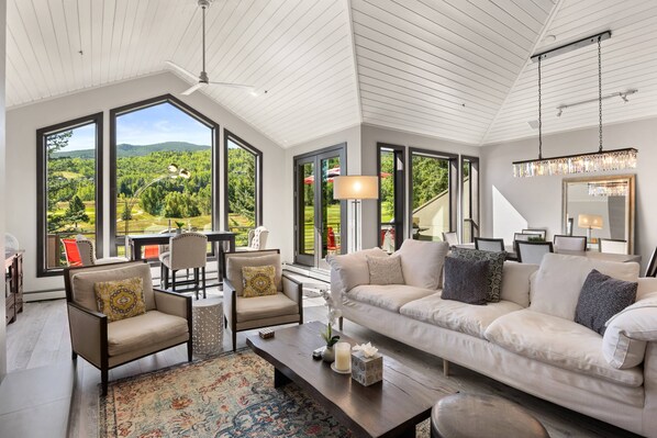 Apartment (Homestead Townhome) | Living area - Homestead Townhome by iTrip Aspen Snowmass (Snowmass Village)