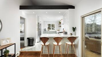 House (Lemond Place Home) | Private kitchen | Full-sized fridge, microwave, oven, coffee/tea maker