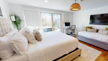 House (Lemond Place Home) | 5 bedrooms, individually decorated, individually furnished, free WiFi