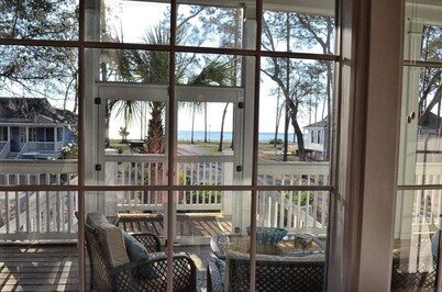 The Captain's Choice - Unobstructed Ocean View - Best porch on Avenue of Oaks