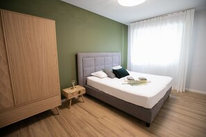 1 bedroom, WiFi, bed sheets