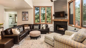 Condo (Snowmass 2 Bedroom private outdoor ho) | Living room - Snowmass 2 Bedroom Private Outdoor Hot Tub by iTrip Aspen Snowmass (Snowmass Village)