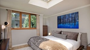 Condo (Snowmass 2 Bedroom private outdoor ho) - Snowmass 2 Bedroom Private Outdoor Hot Tub by iTrip Aspen Snowmass (Snowmass Village)