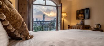 The Grand Palace Hotel