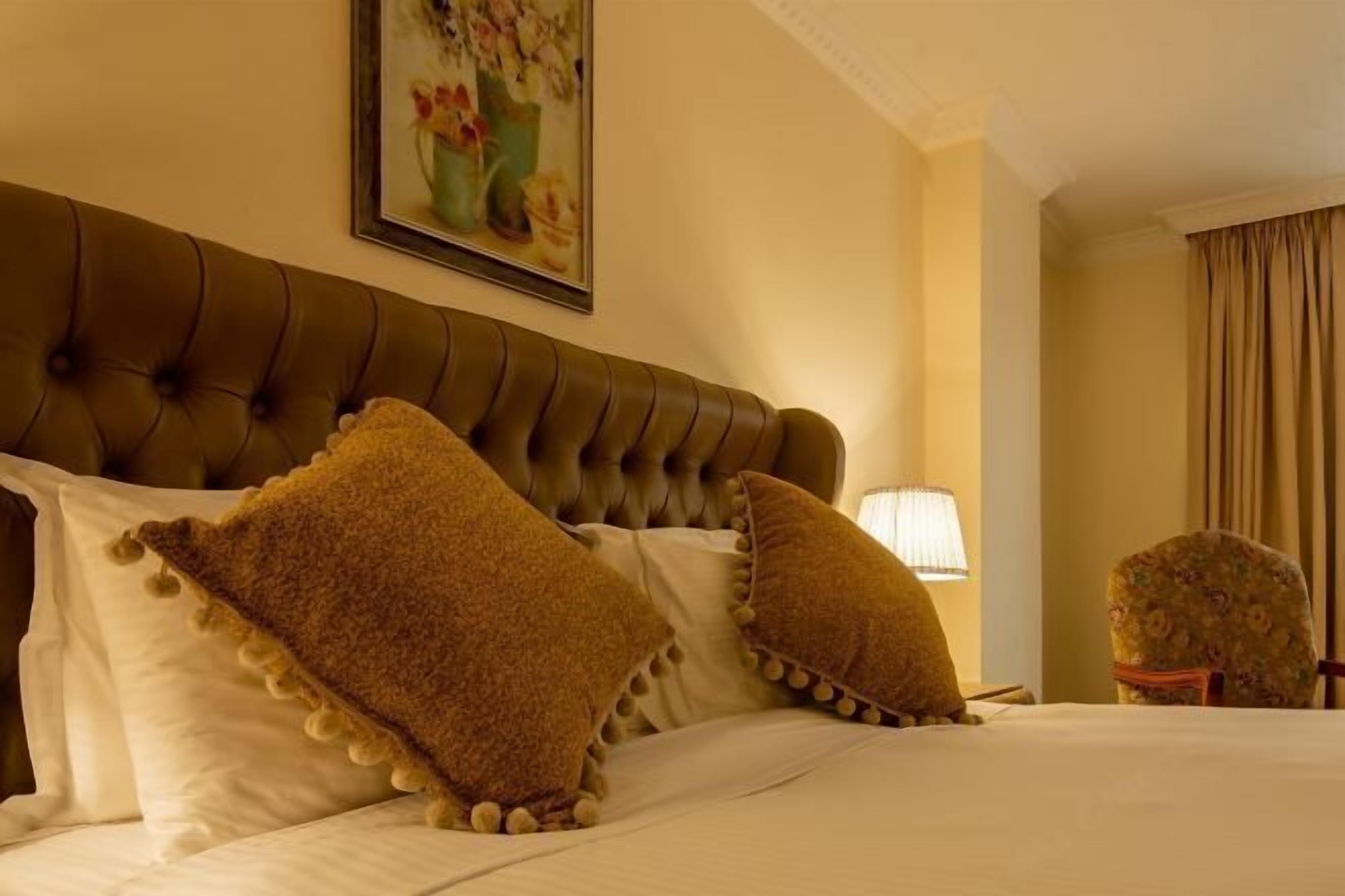 Ropa de cama de alta calidad y minibar 