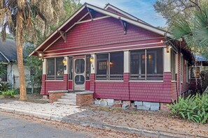 Exterior - Gorgeous, Historic Downtown Home – Tucked into UF! (Gainesville)