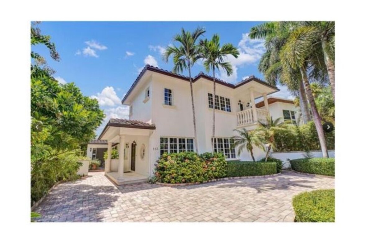 Beautiful Waterfront Mediterranean Paradise, 20 % DISCOUNT FOR 2+MONTHS .