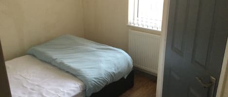 Apartment | 2 bedrooms, iron/ironing board, free WiFi, bed sheets