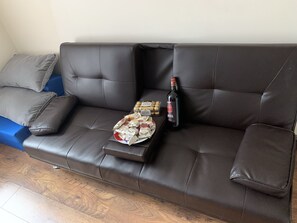 Living room - 1 Bed - Sleeps 4 - Garden - City Centre (Coventry)