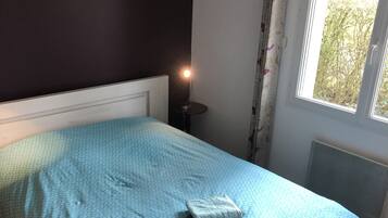 1 bedroom, desk, soundproofing, iron/ironing board