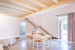 Dining - The Room of Felline 102 with Private Garden (Felline)