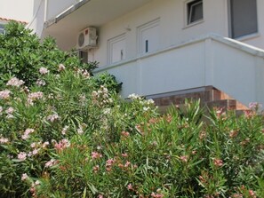 تفاصيل الفندق من الخارج