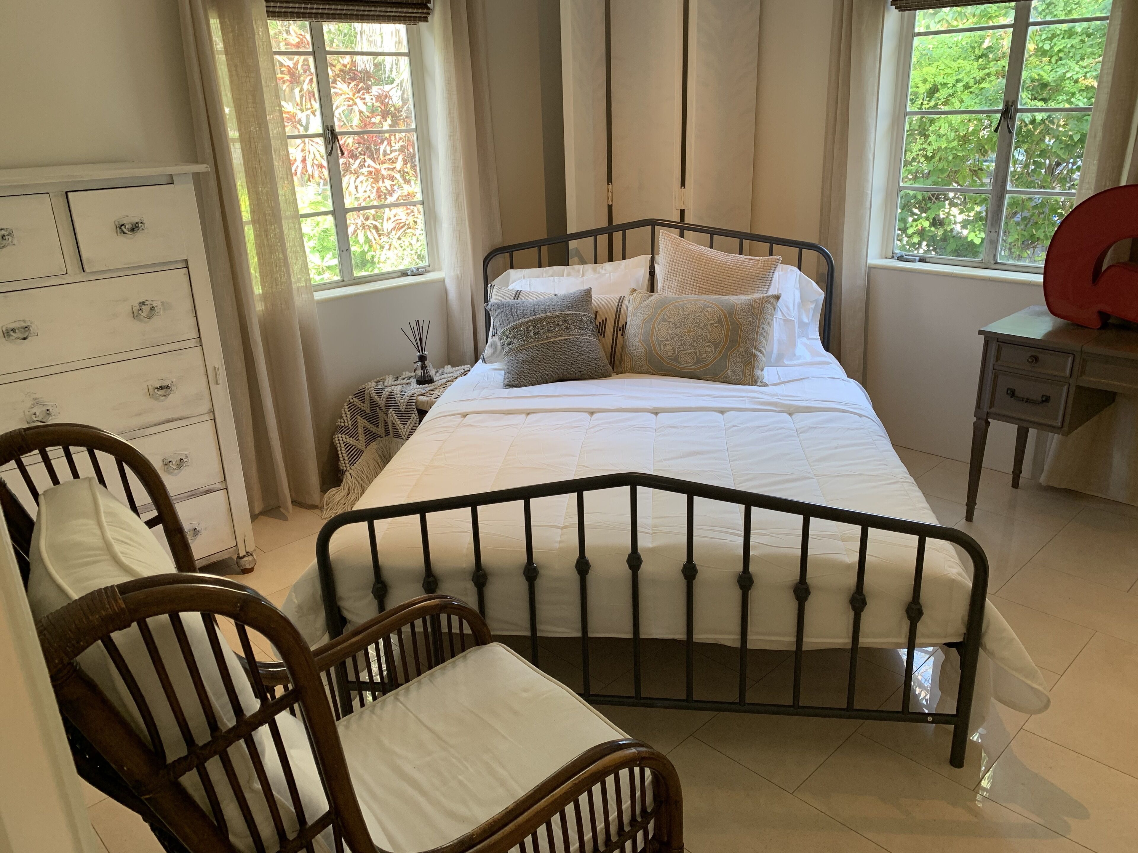 NEW Retro BOHO Duplex Beach10min Pets wk/mo Rates