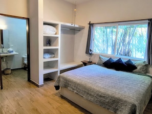 1 bedroom, in-room safe, WiFi, wheelchair access