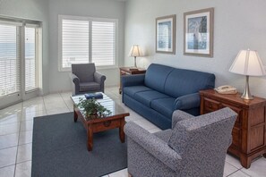 TV, ping pong, books, video library - BEAUTIFUL OCEANFRONT VIEW NEAR DAYTONA - available last week of May 2025 (Ormond Beach)