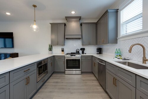 East Nashville Stunner-Minutes To Downtown