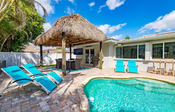 Outdoor pool, a heated pool