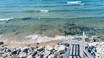 Beach nearby, sun-loungers