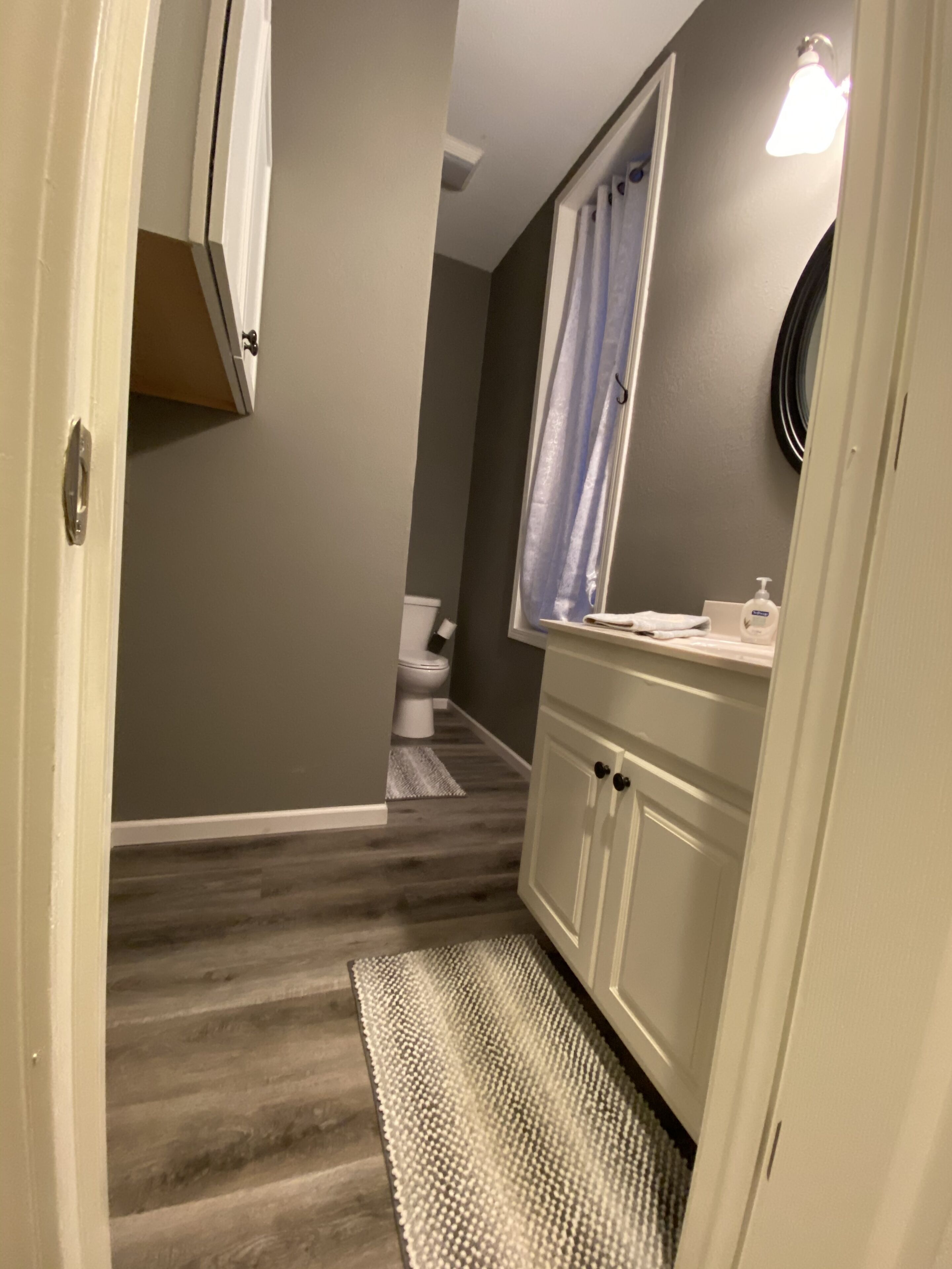 淋浴/盆浴组合、吹风机、毛巾、肥皂