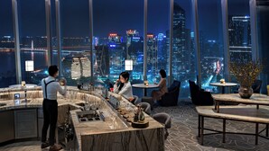 酒吧（店内）