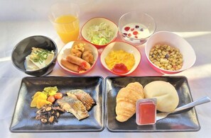 Breakfast meal - Hotel Select Inn Saitama Moroyama (Moroyama)