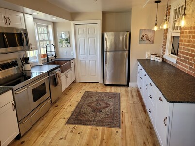 Circa 1700 Chesapeake Colonial home on the National Register.