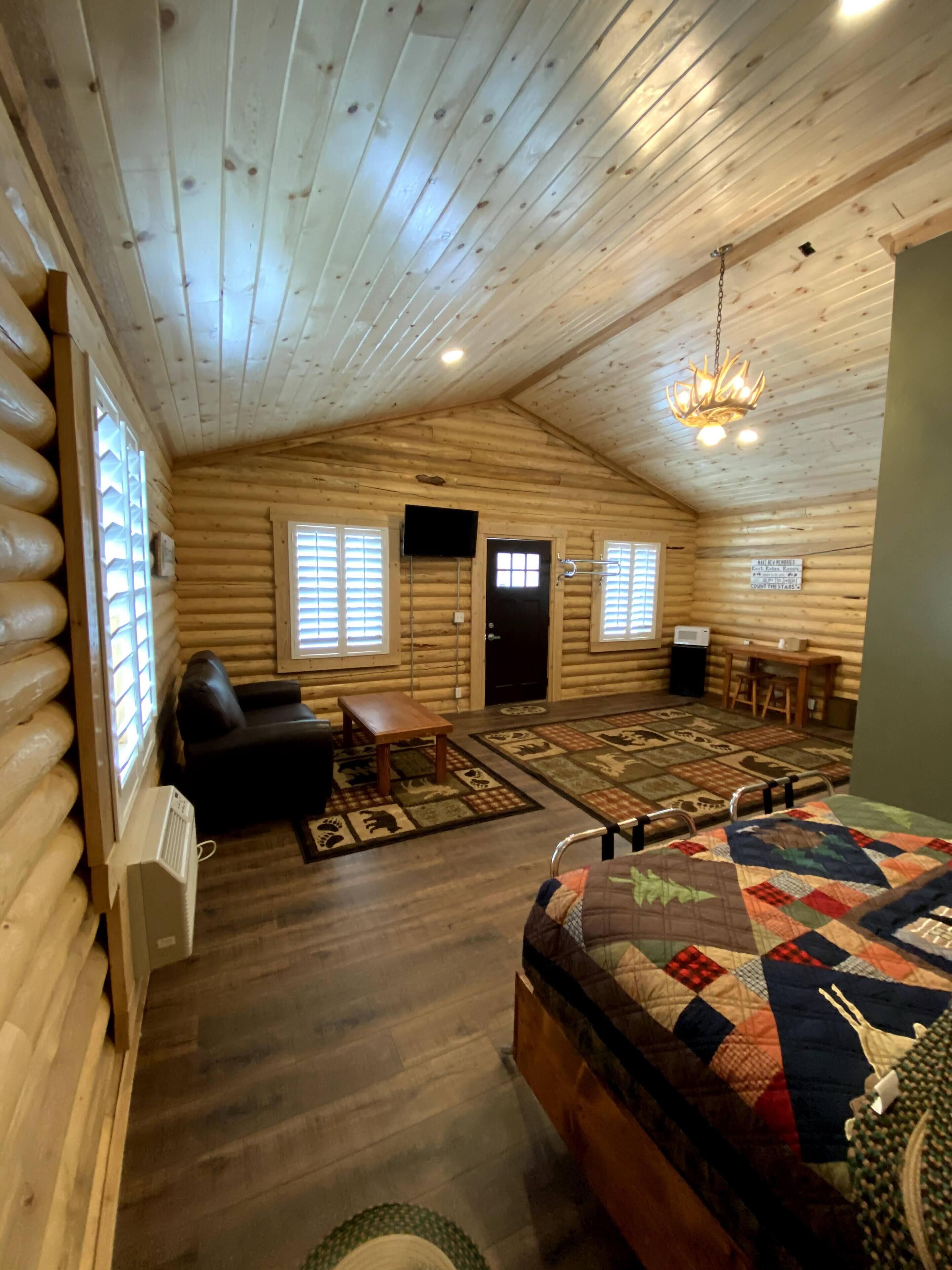 Superior Cabin, 1 Queen Bed, Accessible | Living area
