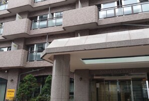 施設の正面
