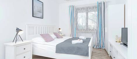 3 chambres, fer et planche à repasser, Wi-Fi, draps fournis