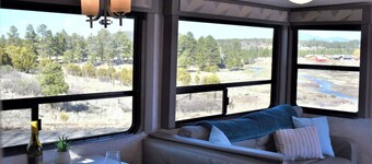 Grand Canyon RV Glamping Deluxe Luxury Suite (Glamping Getaway - With Fireplace)