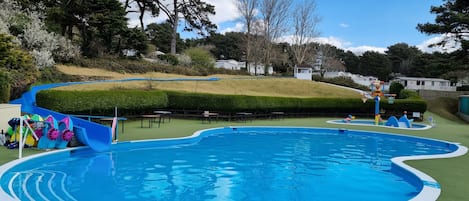 Piscine extérieure, piscine chauffée