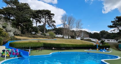 3 Bedroom Caravan, Sleeps 8, at Parkdean Newquay Holiday Park