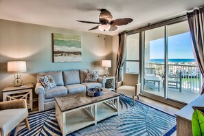 Smart TV, stereo - Luxurious Condo with Beach Access and Ocean Views (Destin)