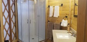 Shower, towels, soap, toilet paper - Beautiful, scenic yurt in quiet privacy near Yellowstone National Park. (Gardiner)