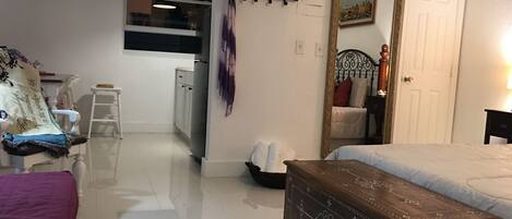 Iron/ironing board, free WiFi, bed sheets