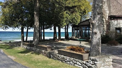 Lakefront, Sleep16! Amazing Fishing! Game Room!