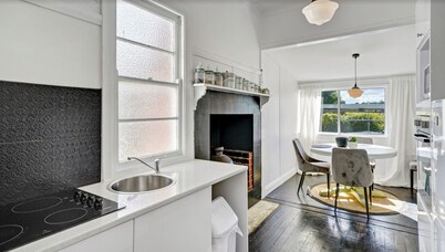 Donnelly House | Airconditioned bedrooms and living . 