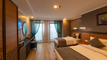 In-room safe, individually furnished, desk, laptop workspace