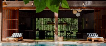 4 bd, 4 bath, tranquil, chic design, single level, pool, star-link wifi 