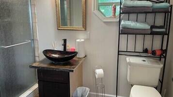 淋浴設備、風筒、提供毛巾、番梘