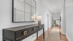 Interior - VILLA TALLAWANTA - THE VINTAGE HOLIDAY HOUSES (POKOLBIN)