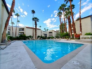 Ulkouima-allas, lämmitetty uima-allas