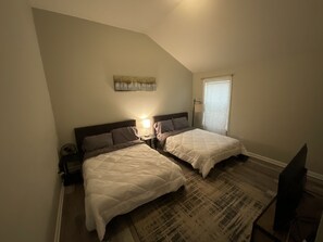 5 chambres, bureau, fer et planche à repasser, accès au Wi-Fi (inclus)