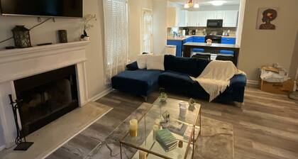 Original BeeNomadic ATL, Comfy Home Minutes From Airport & Downtown