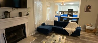 Original BeeNomadic ATL, Comfy Home Minutes  From Airport & Downtown