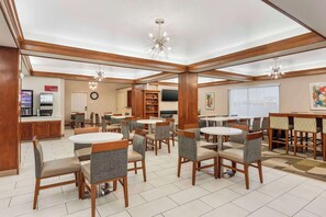 Free daily continental breakfast - Best Western Plus Riata (Brownwood)