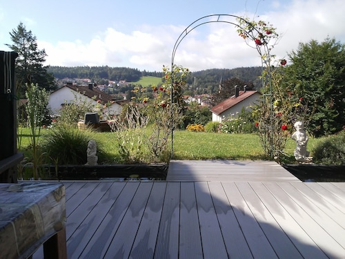 Appartement de vacances "Anita Benz" avec vue sur la montagne, terrasse et jardin