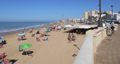 Cosy apartment for 4 people with A/C, WIFI, TV and terrace